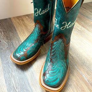 Brand New Tin Haul “Feathers” boots